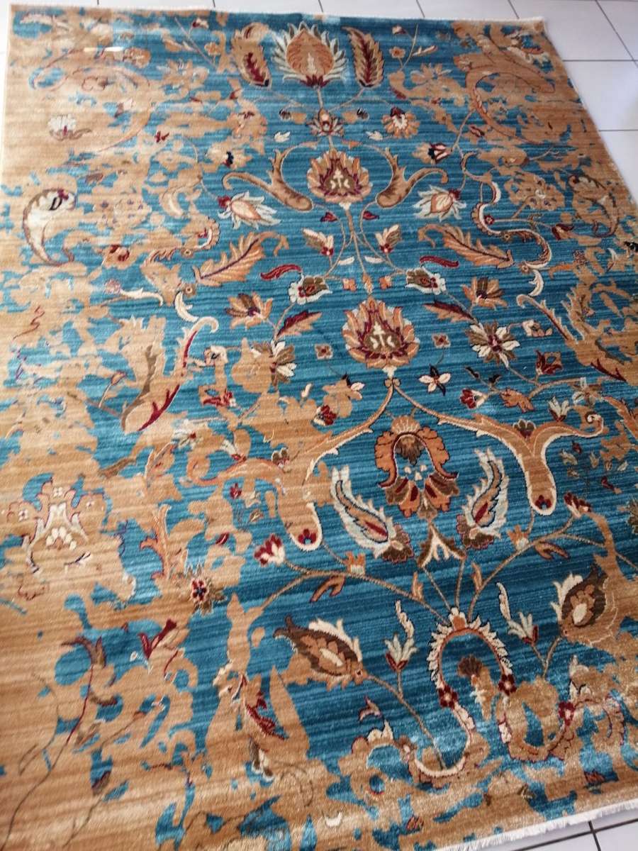 Beautiful , Vibrant , Modern , Excellent Quality Turkish Rug