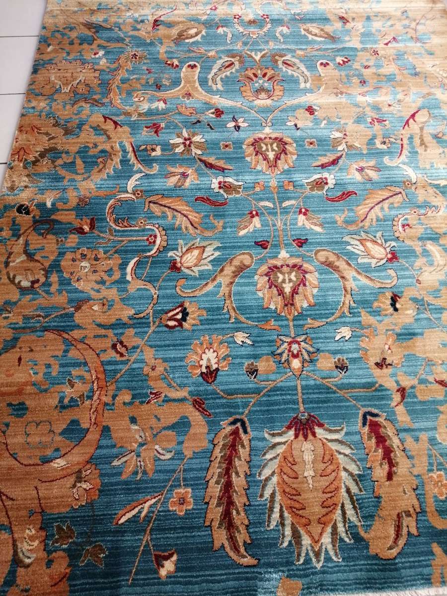 Beautiful , Vibrant , Modern , Excellent Quality Turkish Rug