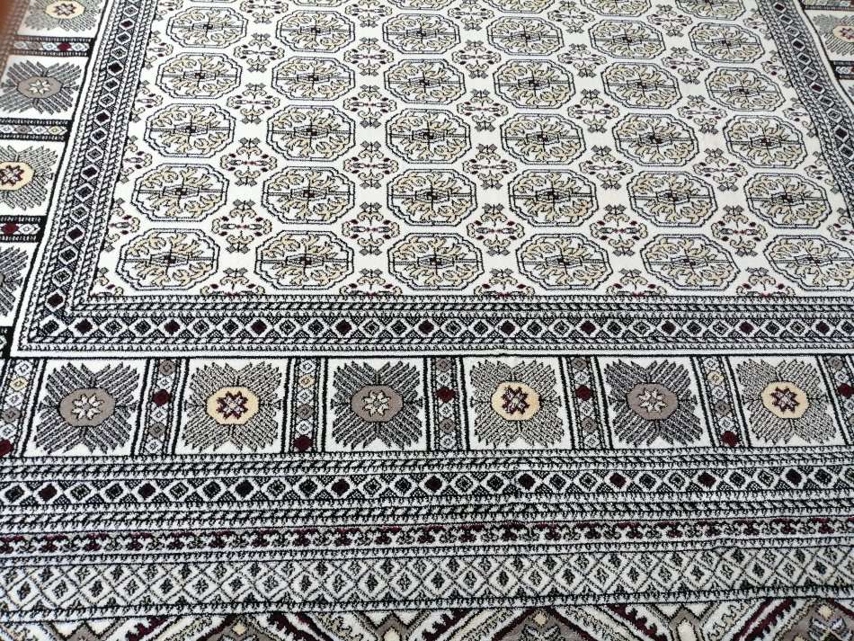 Beautiful , Vibrant , Modern , Excellent Quality Turkish Carpets