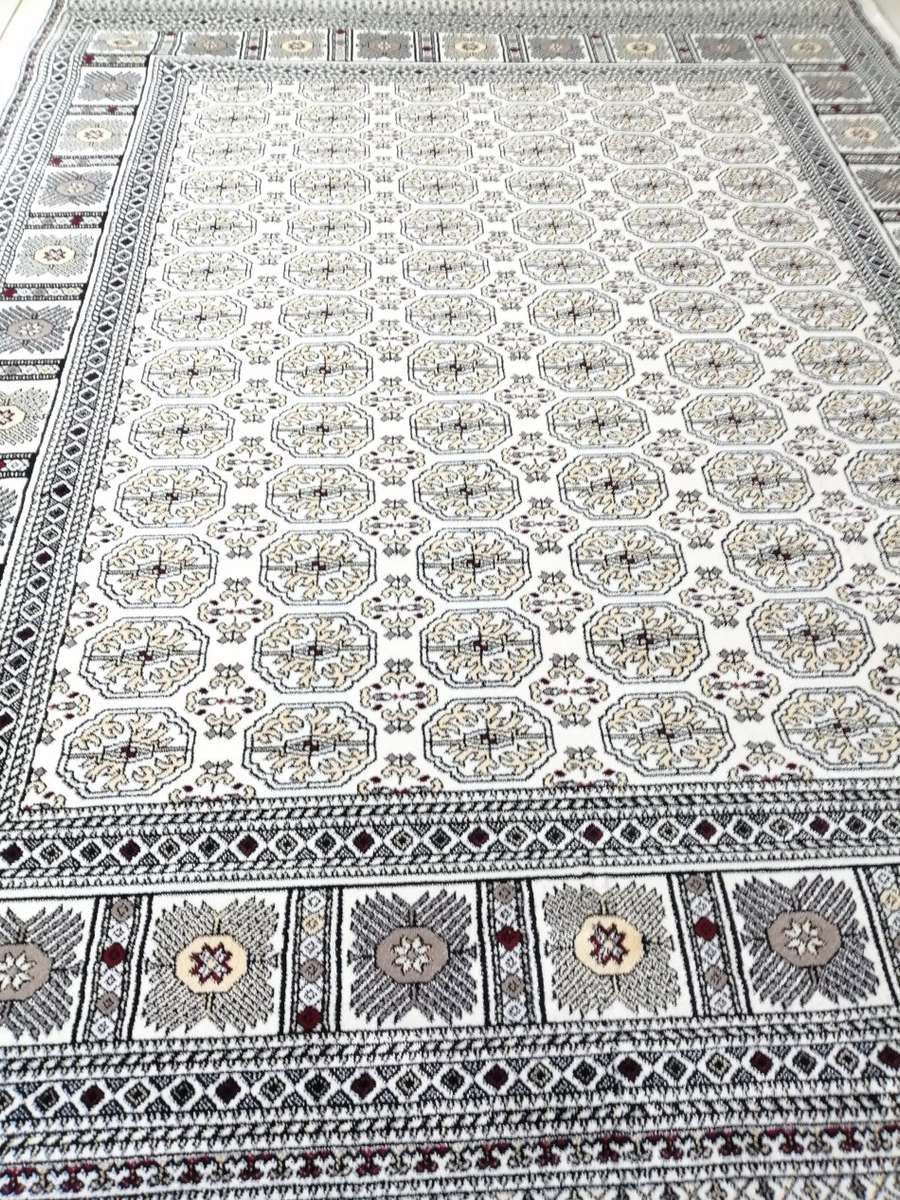 Beautiful , Vibrant , Modern , Excellent Quality Turkish Carpets