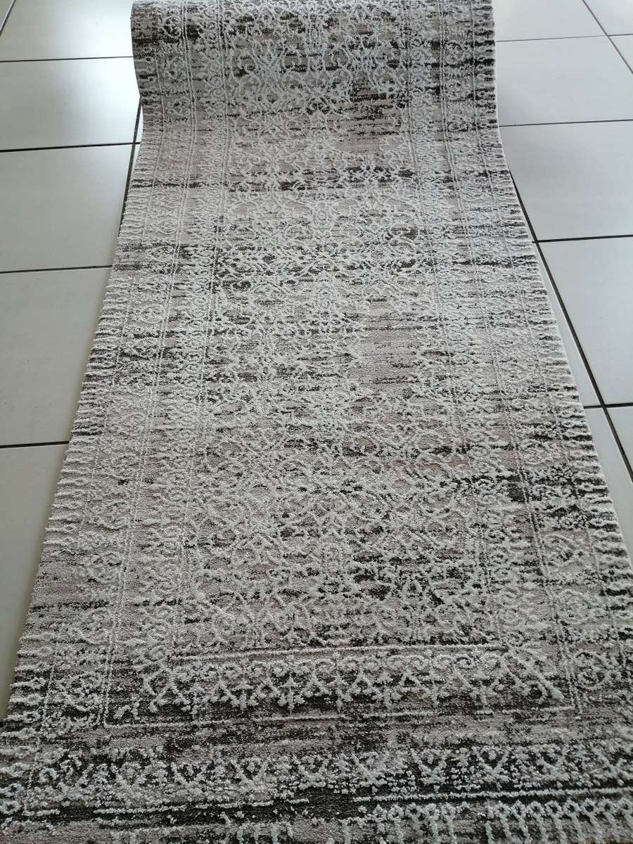 Gorgeous Stunning Premium Runner - 80  X 3M