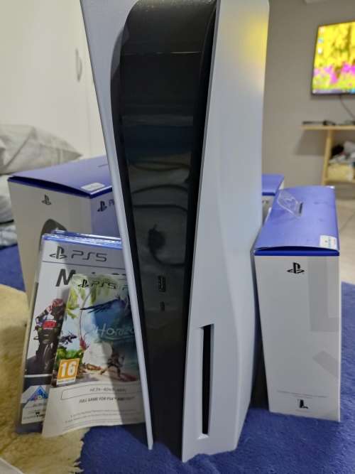 Sony Playstation 5 Console PS5 - Disc Version, controllers, headset and 3 sealed disc games