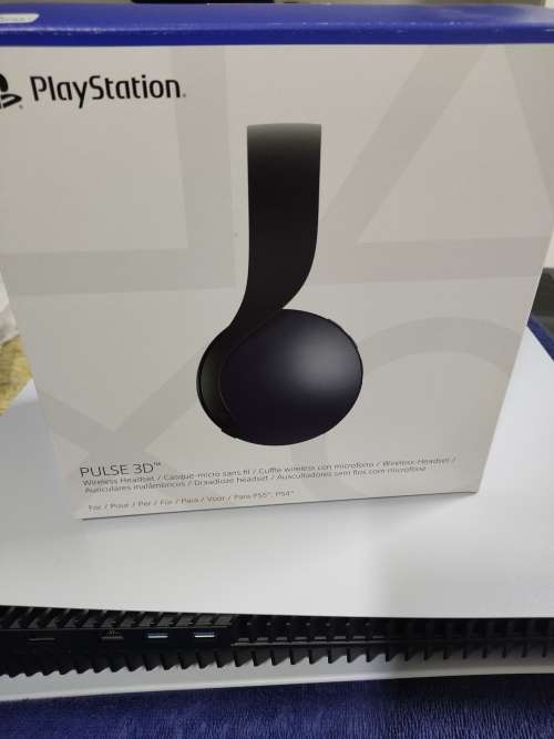 Sony Playstation 5 Console PS5 - Disc Version, controllers, headset and 3 sealed disc games