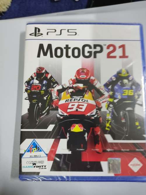 Sony Playstation 5 Console PS5 - Disc Version, controllers, headset and 3 sealed disc games