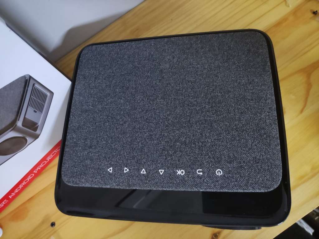 Aiwa 5.1 Smart Android Projector Full HD 1080P ATQP-828 with Universal Wall/Ceiling Mount