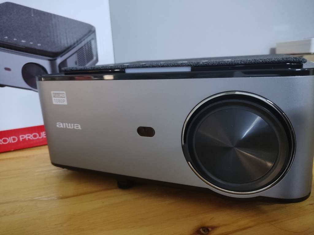 Aiwa 5.1 Smart Android Projector Full HD 1080P ATQP-828 with Universal Wall/Ceiling Mount