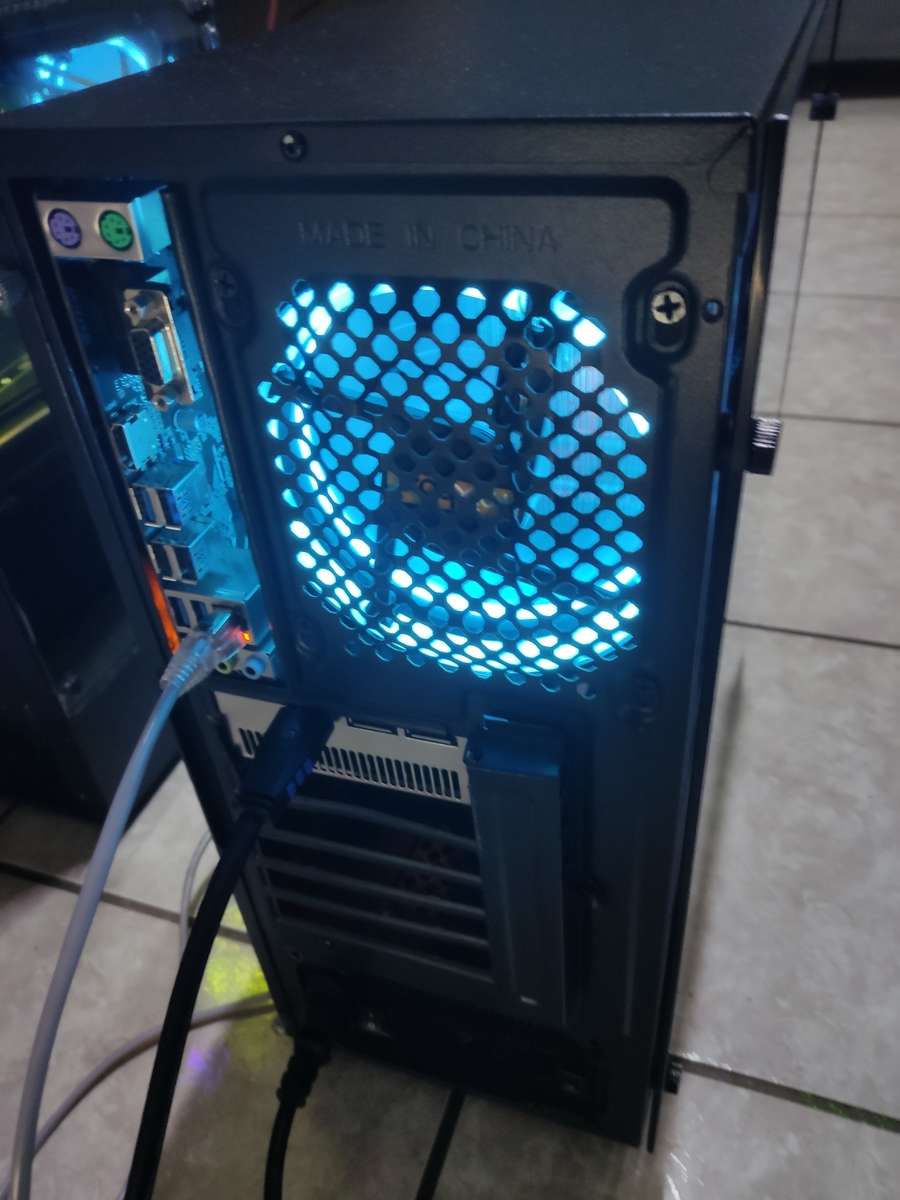 Ryzen 5 Budget Gaming PC with RX 580 8GB & 20GB RAM + 4-in-1 Bundle & 24` 1080p Monitor