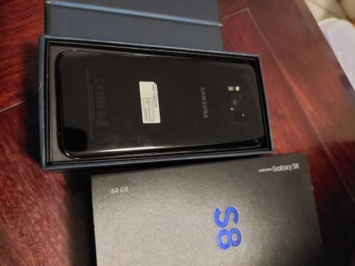 Samsung Galaxy S8 Used with box and charger