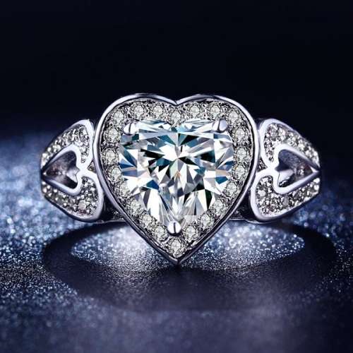 Exquisite 1.30 Carat Heart Shaped Simulated Diamond Ring. Size 6 / M
