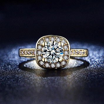 Exquisite 1.5 Carat Simulated Diamond Ring. Size 6 / M