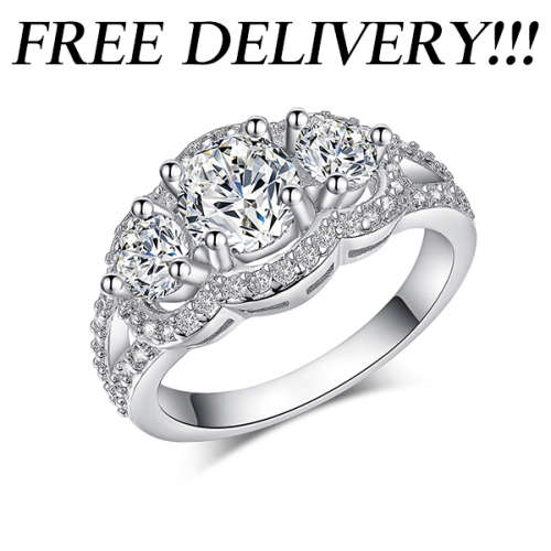 **FREE DELIVERY** Designer 1.6 Carat Simulated Diamond Ring. Sizes Available : 6 ; 7 ; 8 !!!