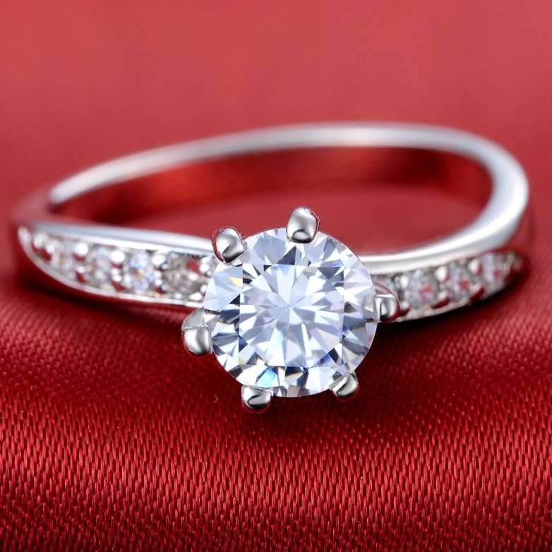 Amazing 1.5 Carat Simulated Diamond Ring. Sizes Available : 6 ; 7 ; 8 ; 9 !!!