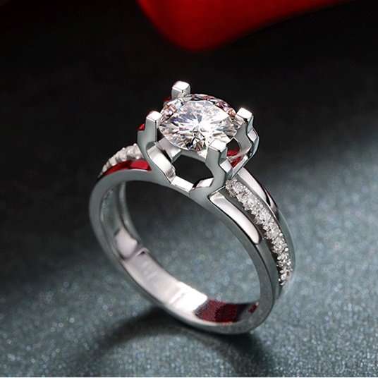 Exquisite 1.80 Carat Simulated Diamond Ring. Sizes Available : 6 ; 7 ; 8 ; 9 !!!