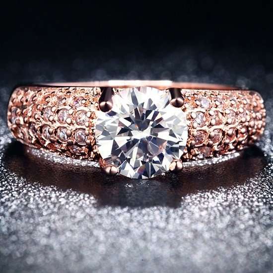 Stunning 1.50 Carat Simulated Diamond Ring. Size 7 / O