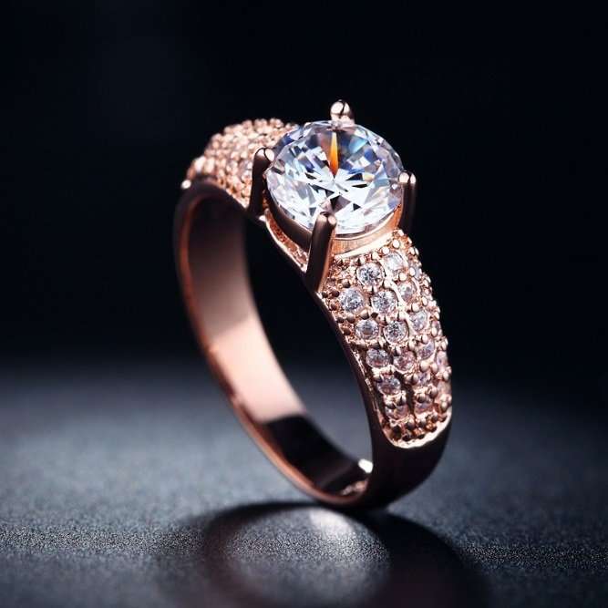 Stunning 1.50 Carat Simulated Diamond Ring. Size 7 / O