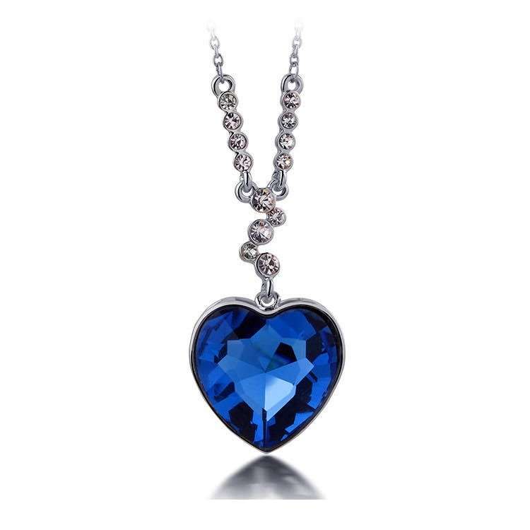 Stunning Heart of the ocean inspired necklace!!! 2 on Auction!
