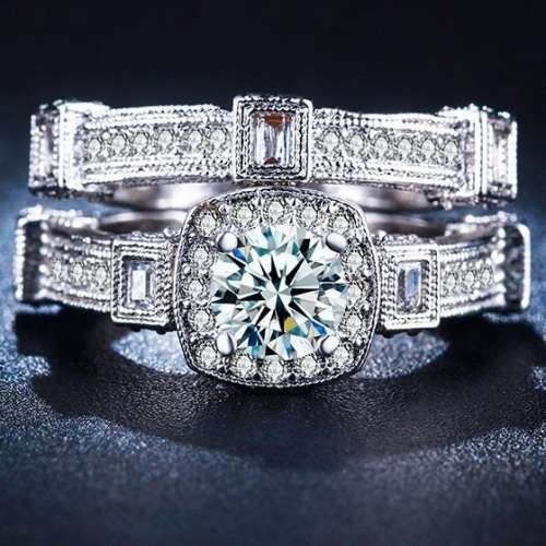 Breathtaking 1.70 Carat Simulated Diamond Wedding Ring Set (Double Band). Size 8 / Q