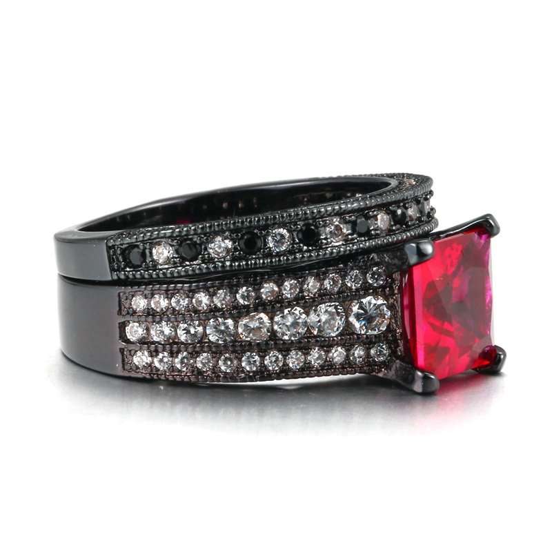 Stunning 3.5 Carat Simulated Diamond Wedding Ring Set. Sizes Available :  6 ; 7 ; 8 ; 9  !!!