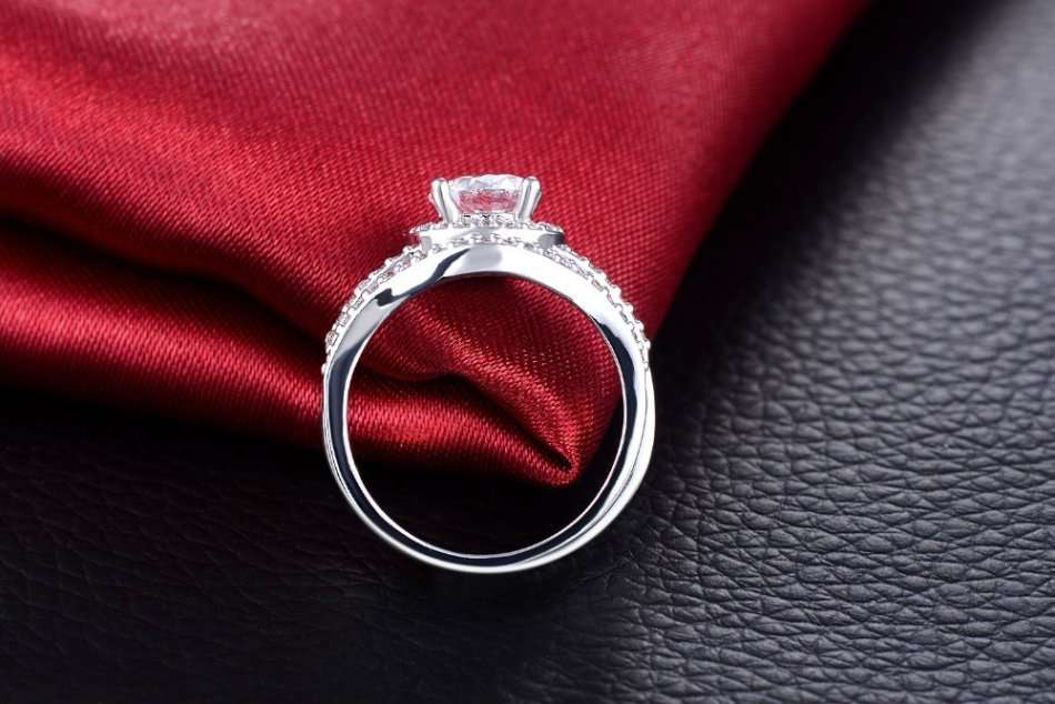 1.60 Carat Simulated Diamond Double-Band Engagement Ring. Size : 8 / Q