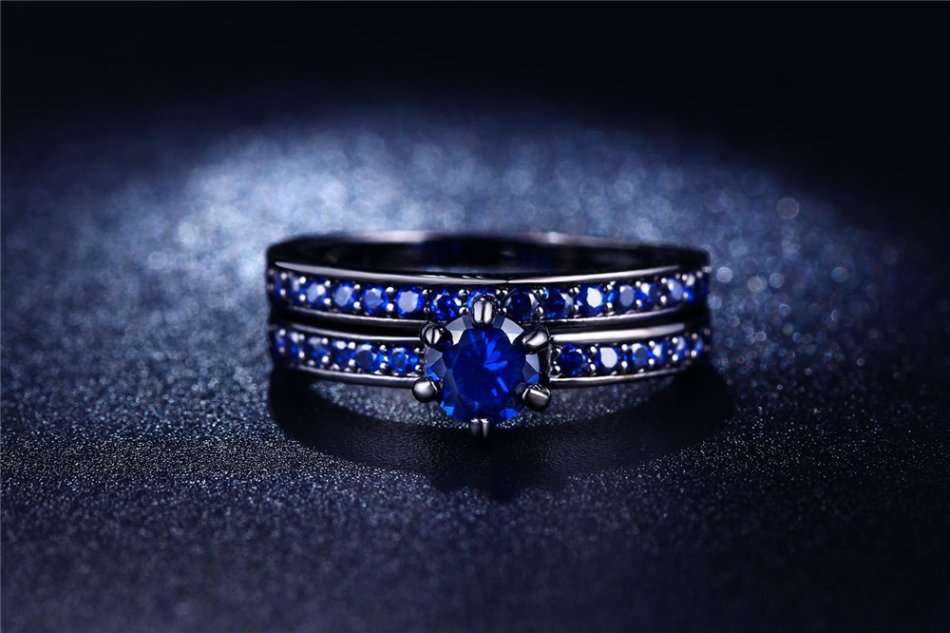 Exquisite 1 Carat Simulated Diamond Wedding Ring Set (Double Band). Size : 6 / M