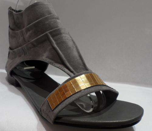 "Classic Ballet" Mosaic Flat Sandals- Size 8