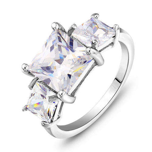 Exquisite 1.75 Carat Cr. Diamond Trio Stone Ring. Size 8 / Q / 18.19mm