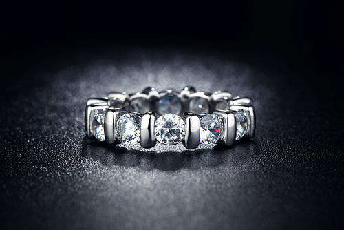 Designer Shared-setting band ring. Size 6 / M . 2 ON AUCTION!