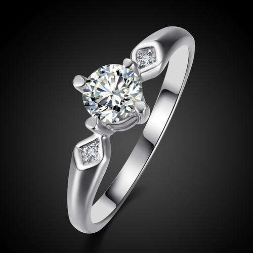 Exquisite 1.20 Carat Simulated Diamond Ring. Size 8 / Q !!! 3 ON AUCTION!!!