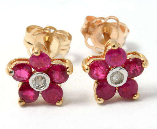 RARE 14KT YELLOW GOLD RUBY EARRING