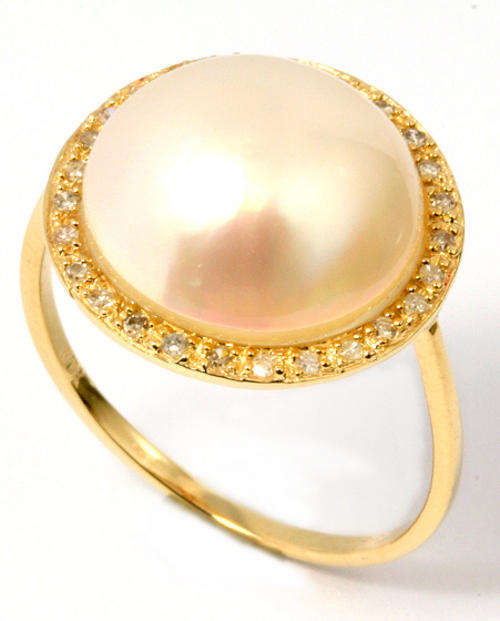 SOLID 10KT YELLOW GOLD GENUINE MABE PEARL AND DIAMOND RING