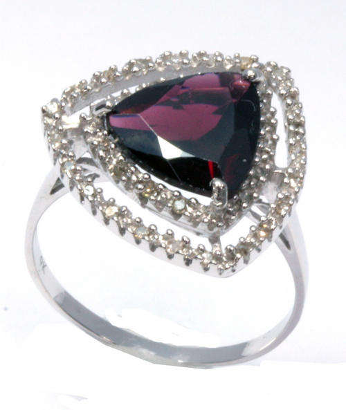 HOT SOLID 9KT WHITE GOLD GENUINE GARNET AND DIAMOND RING