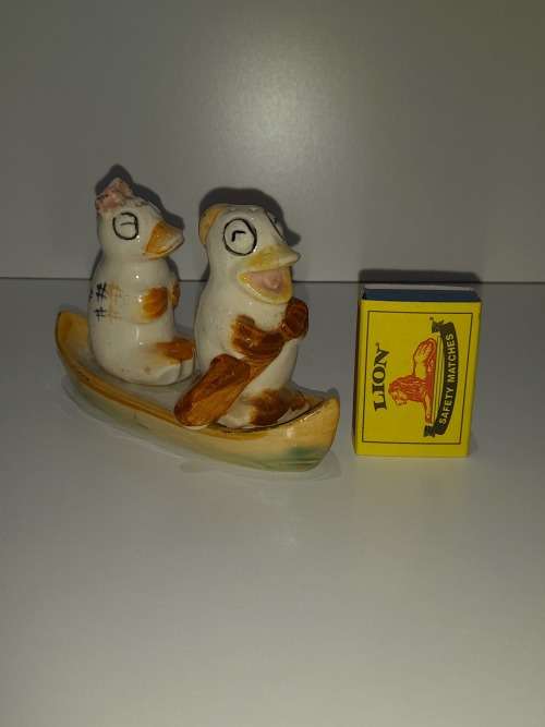 porcelain/ceramic salt and pepper shakers lot 1 free shipping