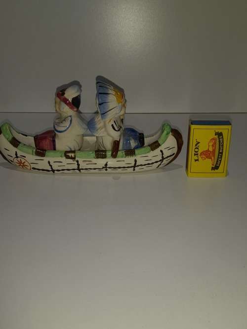 porcelain/ceramic salt and pepper shakers lot 2 free shipping