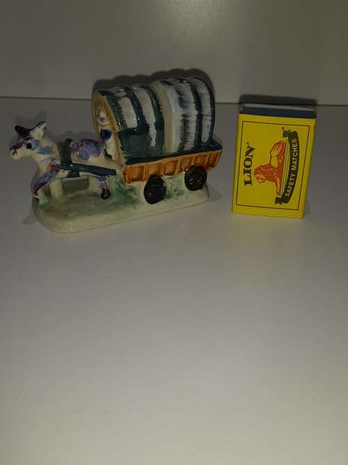 porcelain/ceramic salt and pepper shakers lot 2 free shipping