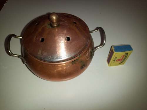 Incense pot?