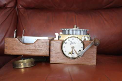 1950`s German Jundes Pigeon Racing Clock in oak case