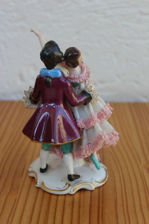 Original 1930s  German Dresden Dancers figurine 14.3cm good condition but slight damage on dress