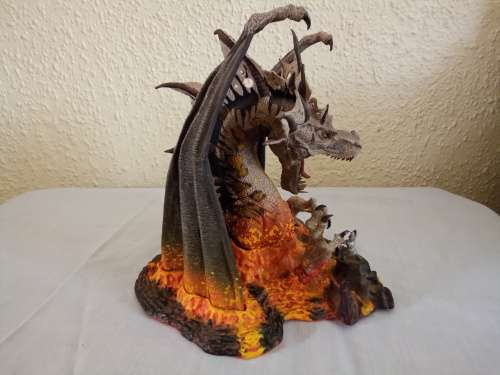 ORIGINAL 2007 COLLECTORS DRAGON FIGURINE 20CM X 23CM