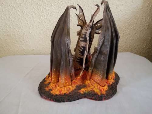 ORIGINAL 2007 COLLECTORS DRAGON FIGURINE 20CM X 23CM