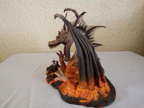 ORIGINAL 2007 COLLECTORS DRAGON FIGURINE 20CM X 23CM