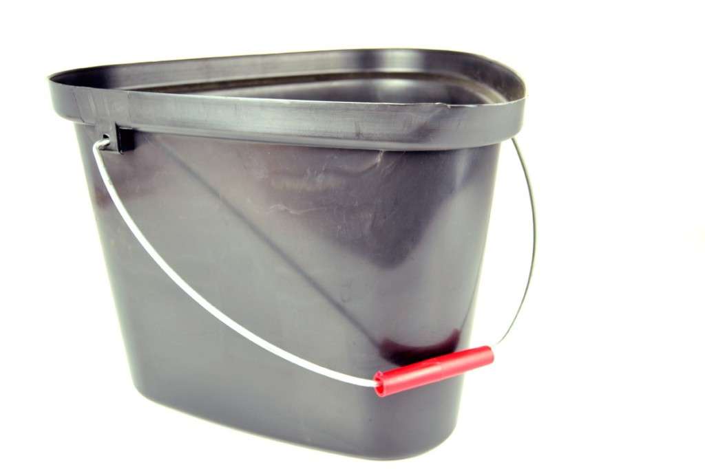 BUILDERS BUCKETS TRIANGLE 12LT