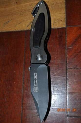 ORIGINAL!!! SMITH & WESSON EXTREME OPS RESCUE KNIFE !!!