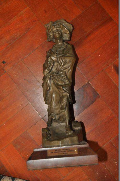 AMAZING SCULPTURE BY FAMOUS OWEN LLEWELLYN DAVIES "XHOSA WOMEN IN TRADITIONAL DRESS"