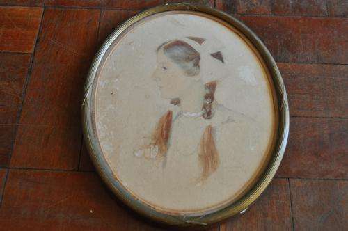 BEAUTIFUL ANTIQUE WC IN OVAL FRAME PORTRET  OF LADY