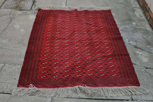 STUNNING PERSIAN HANDMADE CARPET IN GOOD CONDITION 127X177CM