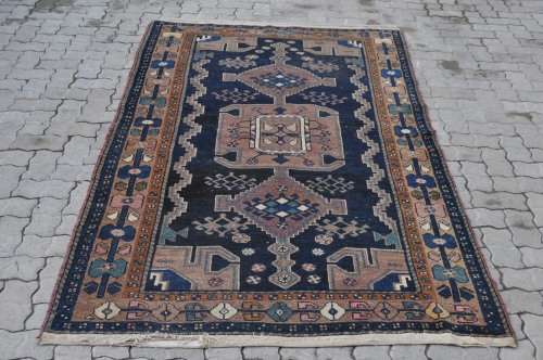 BEAUTIFUL PERSIAN HANDMADE CARPET 138X230CM