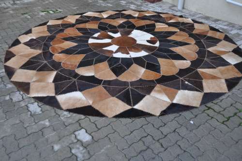WOW!!! HUGE ROUND ANIMAL HIDE CARPET