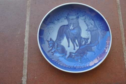 ROYAL COPENHAGEN MOTHERS DAY PLATE 1979-IN EXCELLENT CONDITION