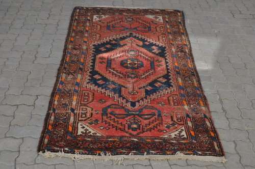VINTAGE PERSIAN HANDMADE CARPET HAMADAN 104X210CM