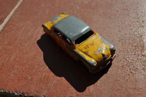 RARE!!! DINKY TOY DIE CAST MODEL
